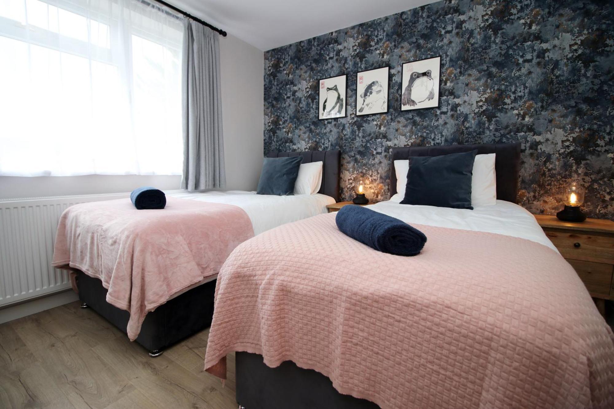 Stylish Home In Bath With Driveway Parking, 10Min From City Extérieur photo