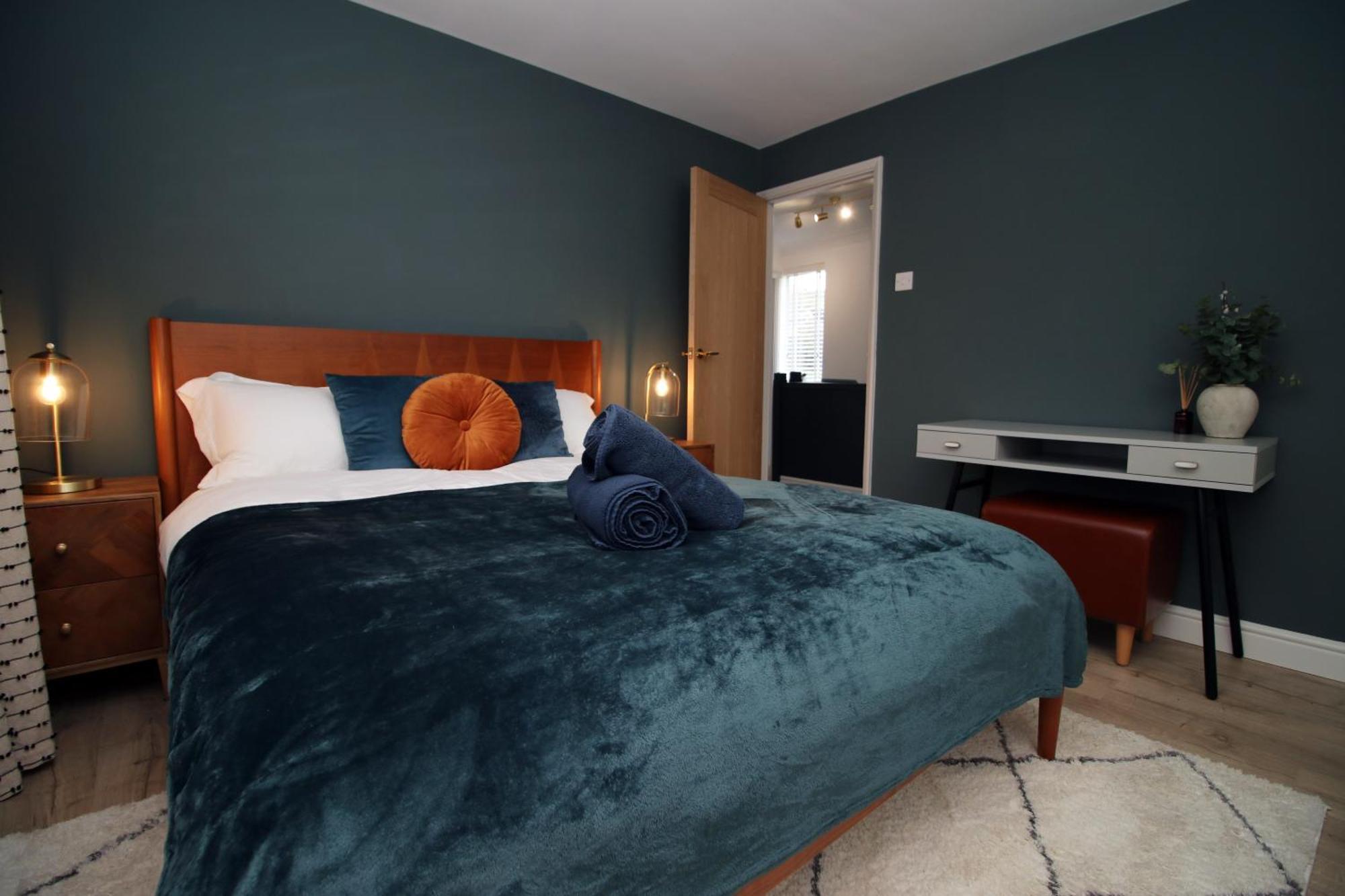 Stylish Home In Bath With Driveway Parking, 10Min From City Extérieur photo
