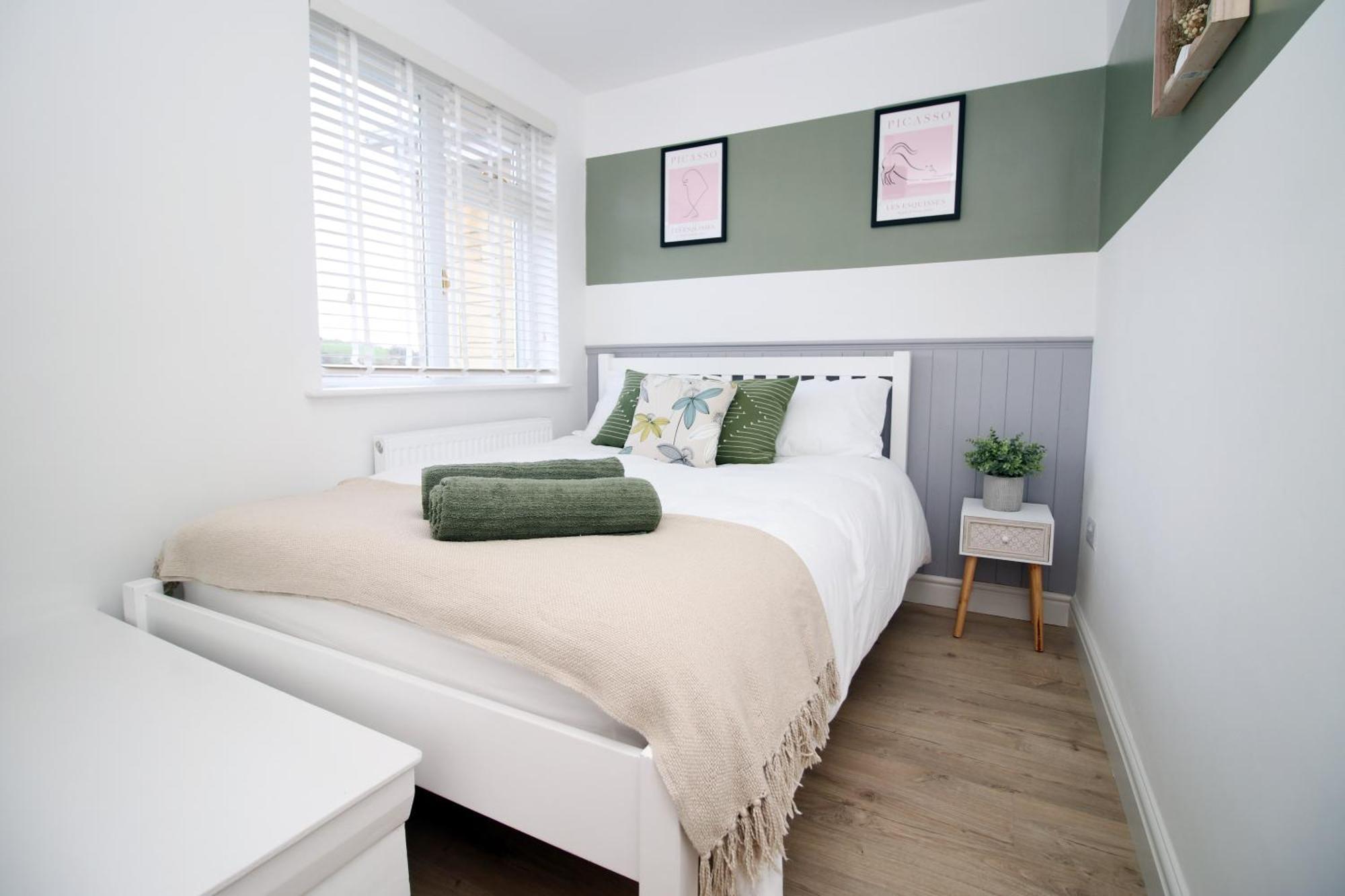 Stylish Home In Bath With Driveway Parking, 10Min From City Extérieur photo