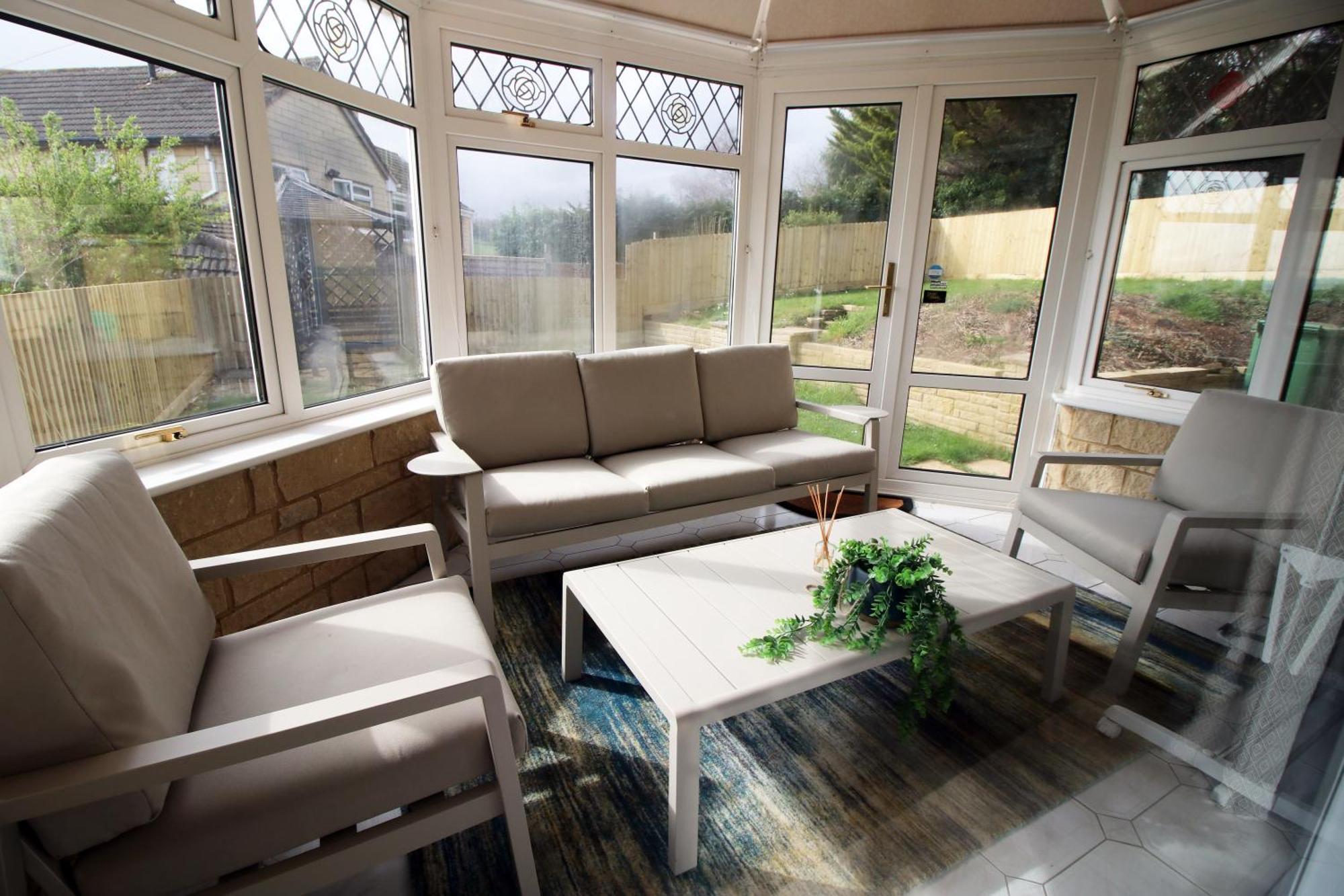 Stylish Home In Bath With Driveway Parking, 10Min From City Extérieur photo
