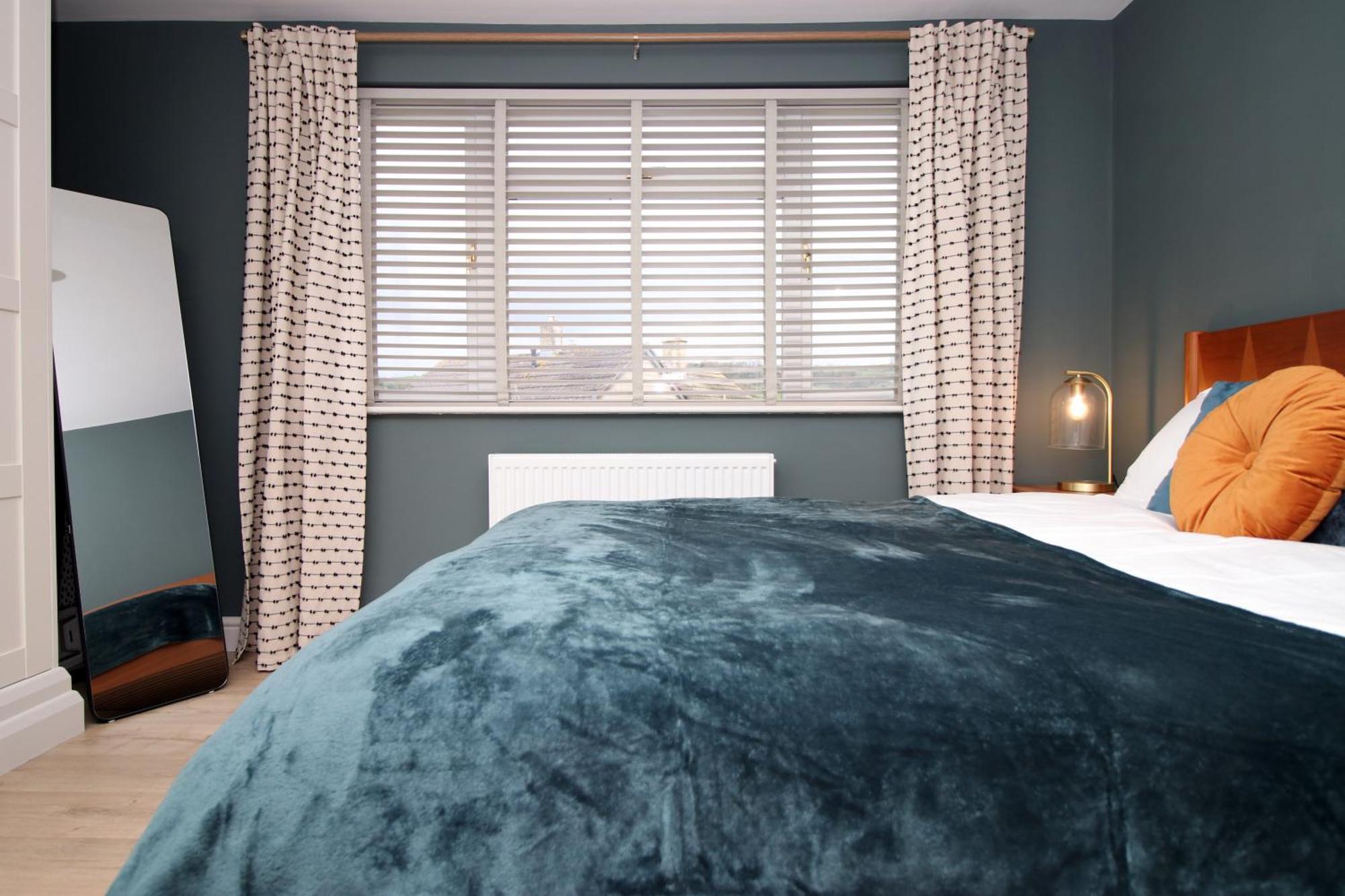 Stylish Home In Bath With Driveway Parking, 10Min From City Extérieur photo