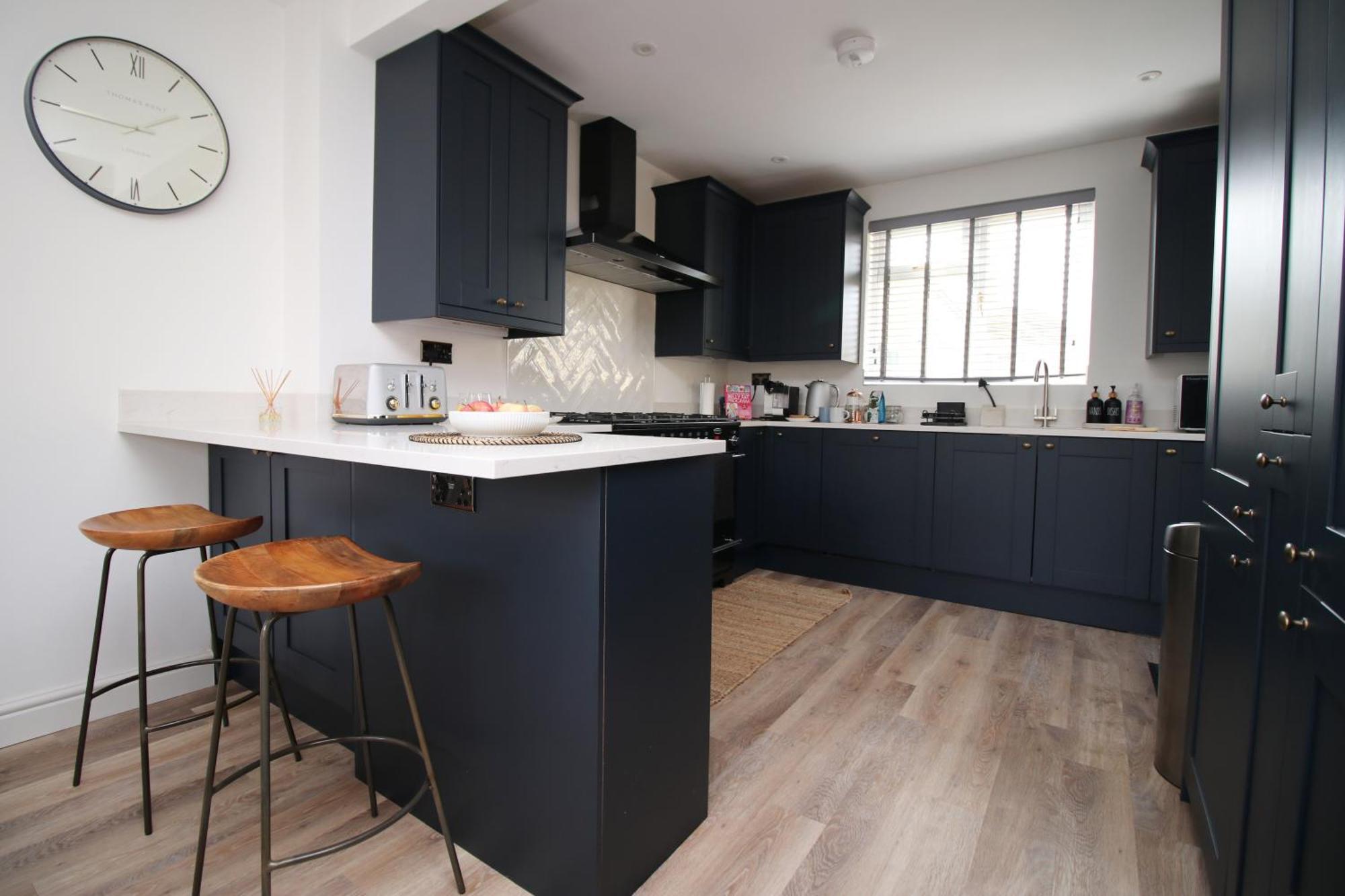 Stylish Home In Bath With Driveway Parking, 10Min From City Extérieur photo